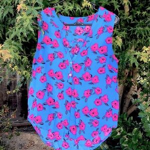 Market & Spruce Breezy Floral Sleeveless Top Size Medium.